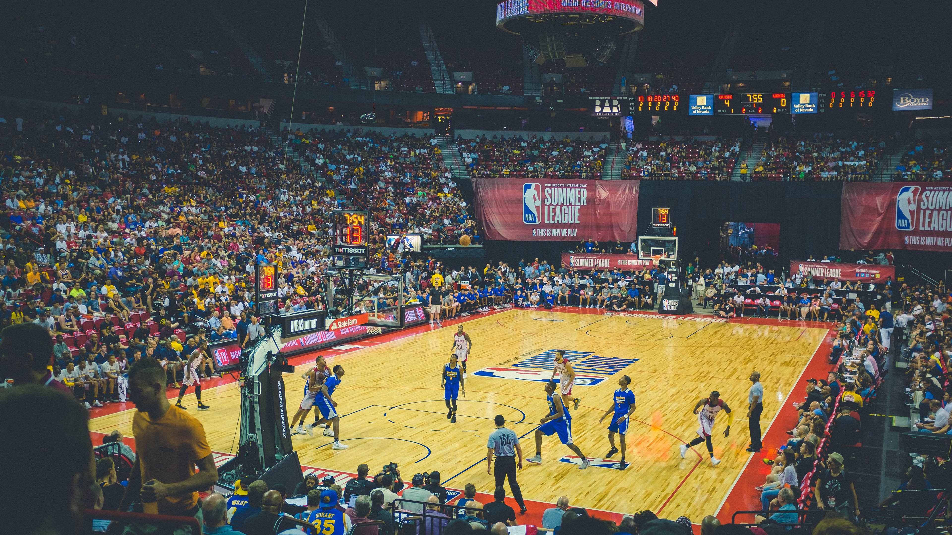 体育新闻中心发布体育行业用户行为研究报告，体育市场现状分析